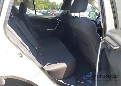 2021 Toyota Rav4 Le z USA, uszkodzony, nr VIN 2T3F1RFV4MC143082